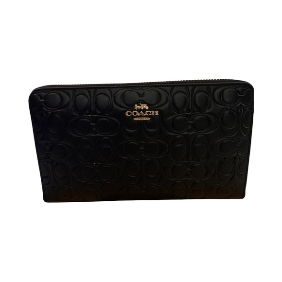 Signature Coach Wallet NWT. 8” X 4.5” - Picture 3 of 9